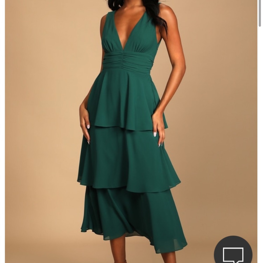 Emerald green lulus dress